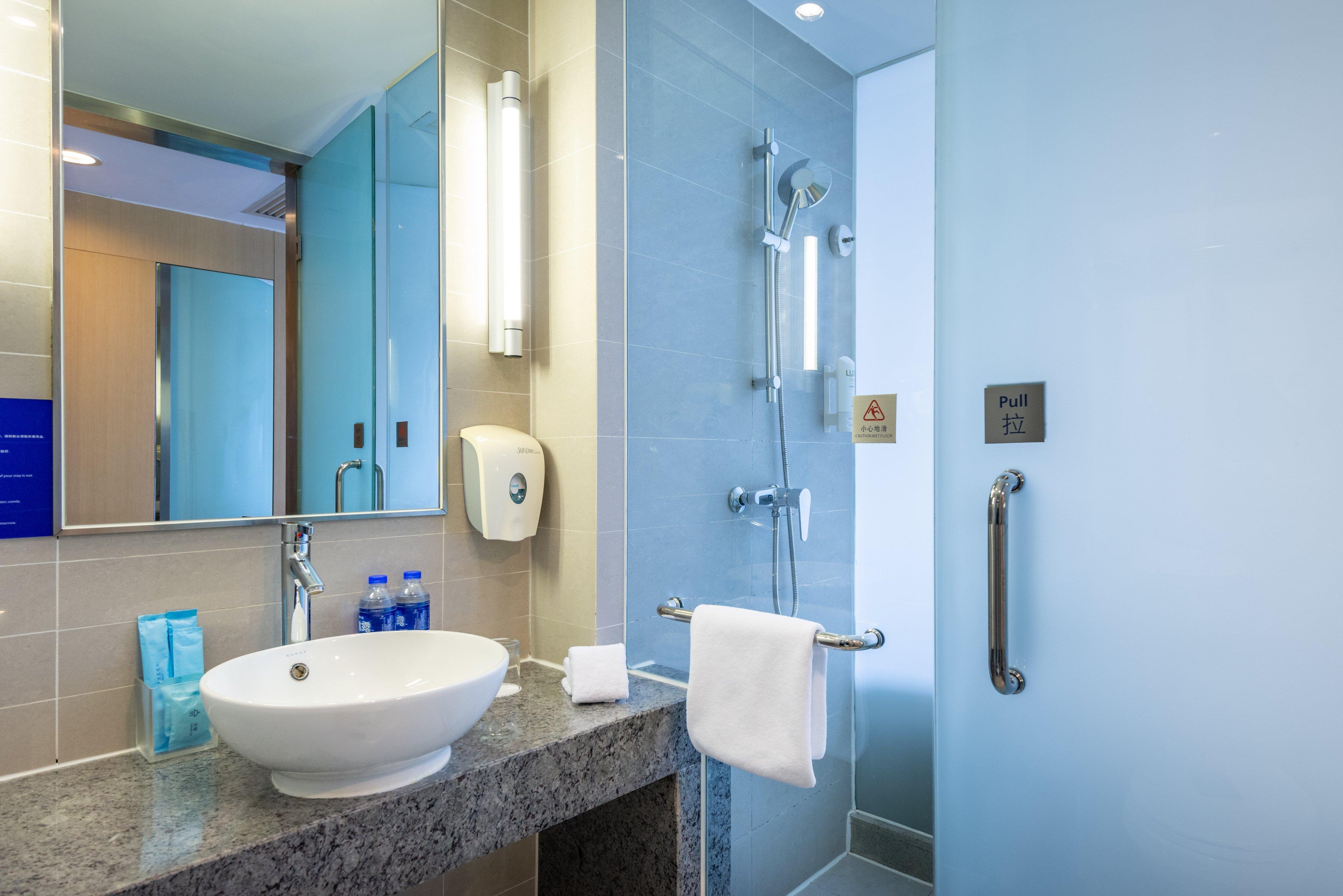 Holiday Inn Express Shanghai New Hongqiao, An Ihg Hotel Exterior photo