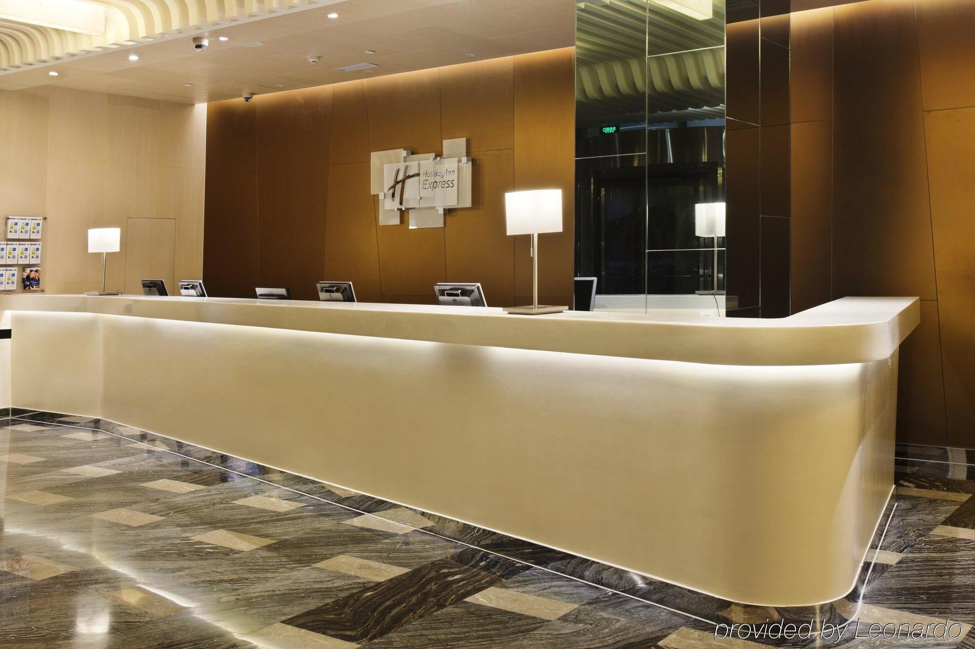 Holiday Inn Express Shanghai New Hongqiao, An Ihg Hotel Exterior photo