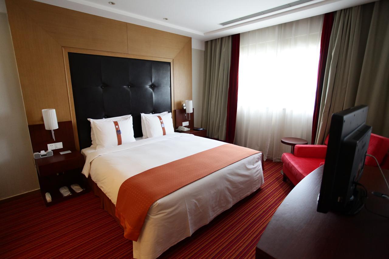 Holiday Inn Express Shanghai New Hongqiao, An Ihg Hotel Exterior photo